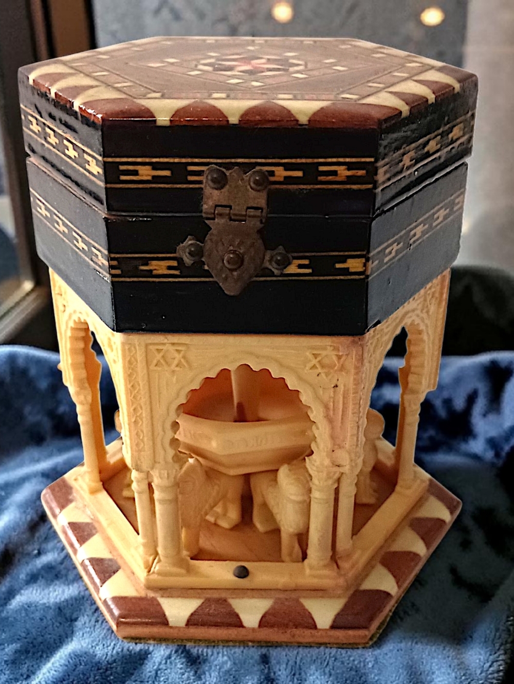 Vtg Alhambra Palace Celluloid Jewelry Trinket‎ Box Spain Wood Inlaid Marquetry